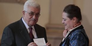 A Bogota, Abbas appelle à nouveau Israël à négocier