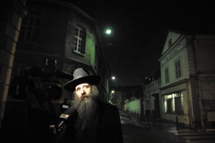 Un cocktail Molotov lancé contre une synagogue en banlieue parisienne
