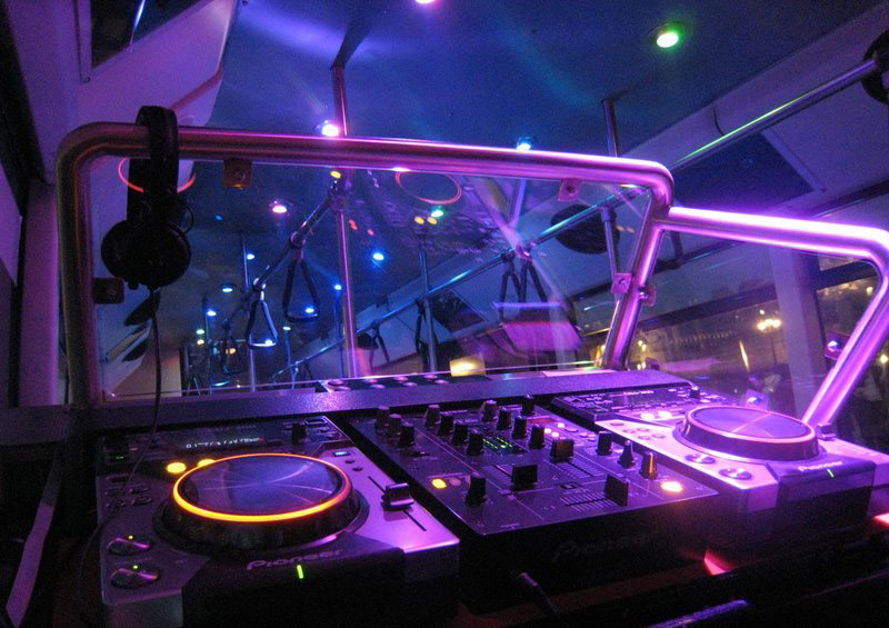 A l'ère des mobiles , les soirées elles aussi deviennent mobiles !!!