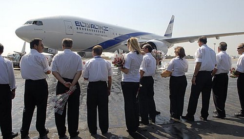 El Al fait de ses stewards, des ambassadeurs d’Israël