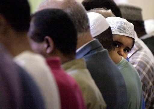 Actualité Internationale, Canada: polémique sur la prière menée par un imam .....