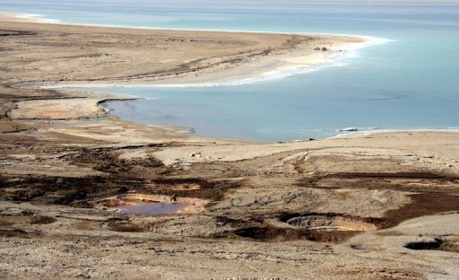 Sciences : Récolter le sel de la mer Morte pour stabiliser le littoral