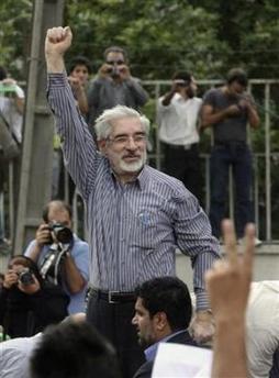 Iran: Mir Hossein Moussavi et Mehdi Karoubi emprisonnés...