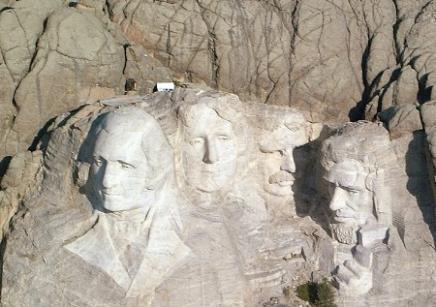Les oreilles d'Obama trop grandes pour le Mont Rushmore ?