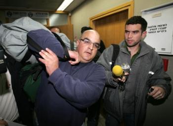 Israël: un des fils de Sharon commence à purger sa peine de prison