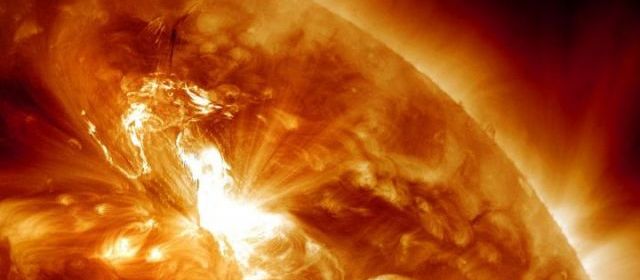  La Terre bombardée de particules solaires