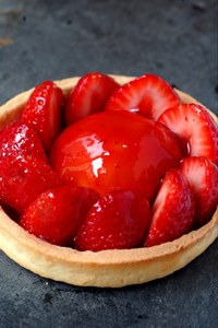 Dessert : Tartelettes aux fraises, desserts individuels