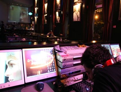  La Terrasse : manger en chansons 