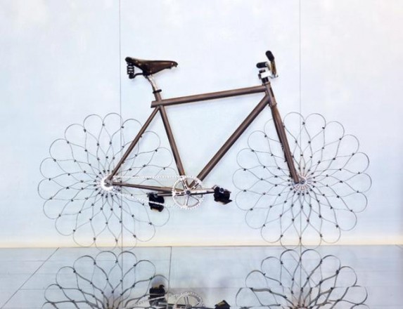 Ron Arad, un designer israélien qui révolutionne le vélo !