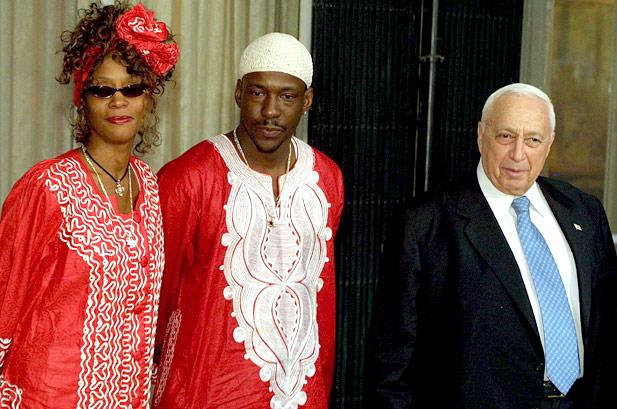 En 2003, Whitney Houston affirmait à Ariel Sharon : « Israël, c’est ma maison ! »